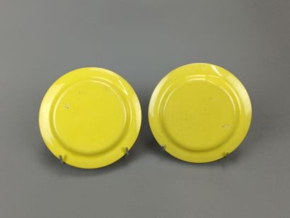 CHOISY.
Paire d'assiettes en faïence imprimée...