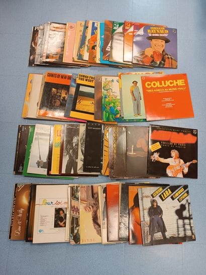 Lot de vinyles 33 T comprenant humoristes...