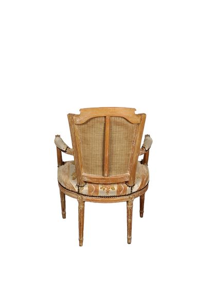 Fauteuil cabriolet à dossier dit 
