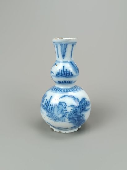 DELFT ?
Vase balustre en faience bleue et...