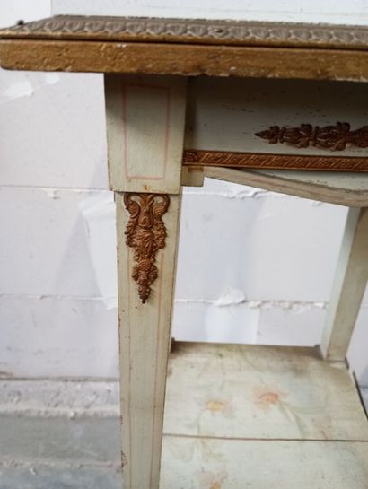 Sellette ou gaine en bois rechampi à deux...