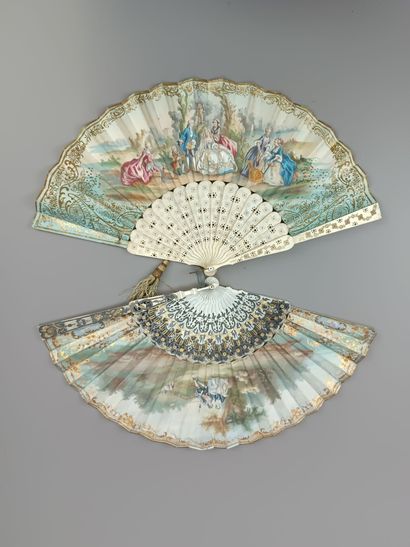 Deux éventails à décor de scènes galantes.
Décor...