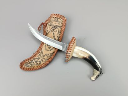 MONGOLIE
Petit couteau en corne, poignée...