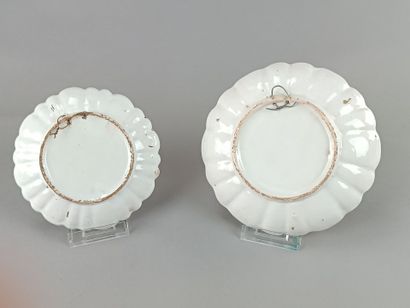 EST DE LA FRANCE
Deux coupelles en porcelaine...