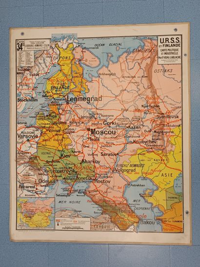 Lot de 7 cartes géographique murales VIDAL-LABLACHE....