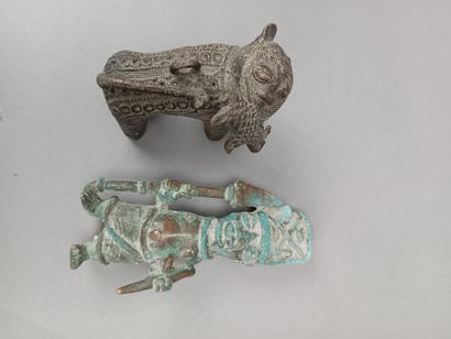 ART AFRICAIN
Deux sujets en bronze ou métal:
1...
