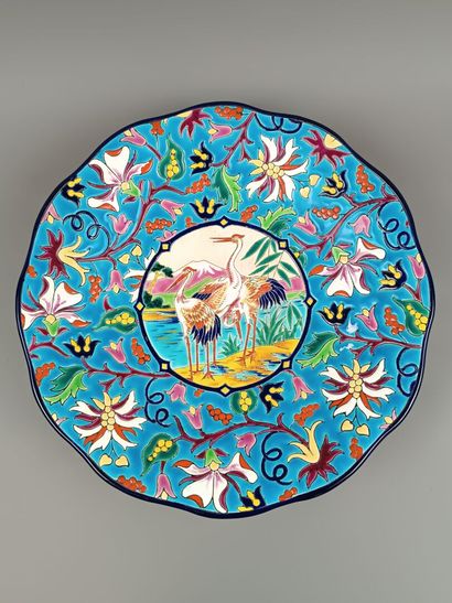 LONGWY 
Coupe sur talon à émaux cloisonné...