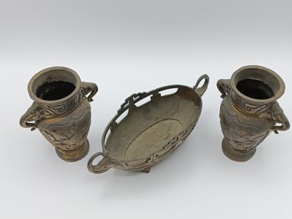 Petite garniture de cheminée en métal comprenant...