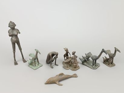 ART AFRICAIN
Lot de 8 sujets en métal ou...