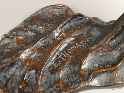 E. THOMASSON, d'après
Lampe en bronze figurant...