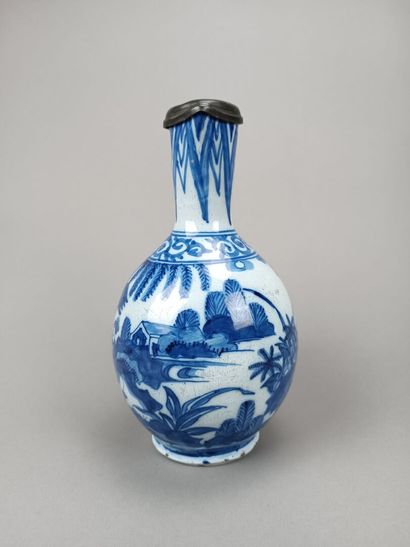 DELFT ?
Pichet balustre en fainec bleue et...