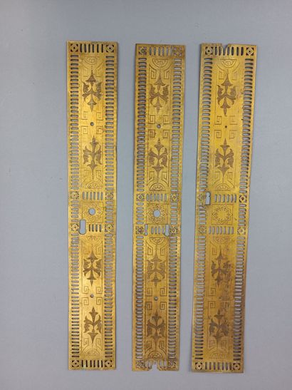 Lot de 28 plaques de propreté en bronze,...