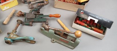 MANUFRANCE.
Nécessaire à conffectionner les...