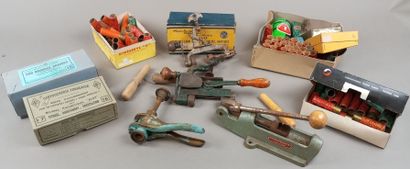 MANUFRANCE.
Nécessaire à conffectionner les...
