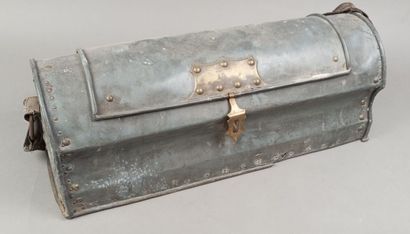 Caisse à outils en zinc ou métal et laiton...