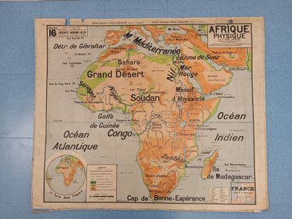 Lot de 7 cartes géographique murales VIDAL-LABLACHE....