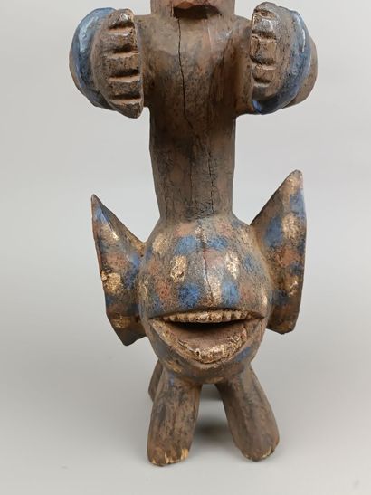 NIGERIA - Peuple URHOBO
Statue en bois sculpté...