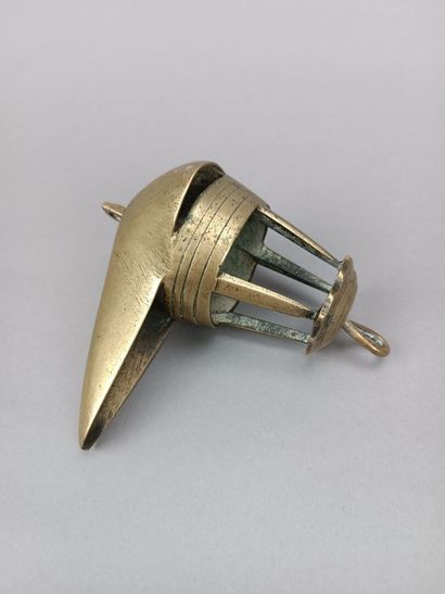 Petite lampe à huile suspendue dite 