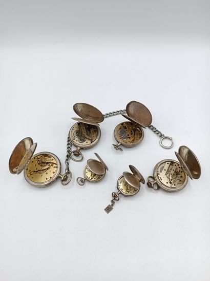 Lot de six montres en argent dont quatre...