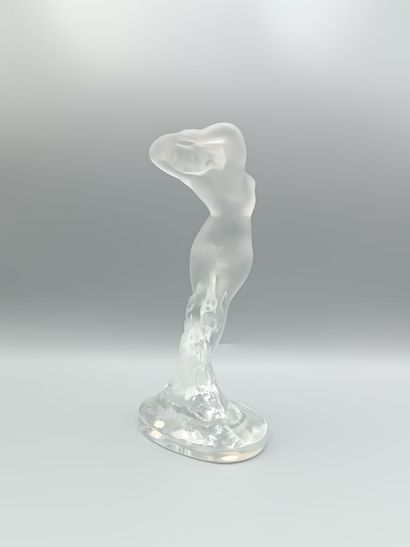 LALIQUE France, 
Sujet en cristal représentant...