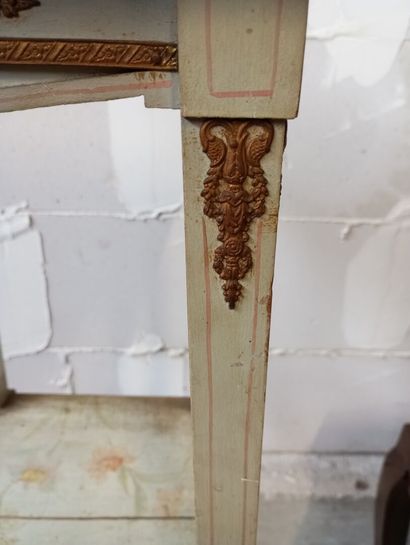 Sellette ou gaine en bois rechampi à deux...