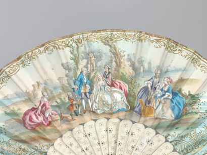 Deux éventails à décor de scènes galantes.
Décor...
