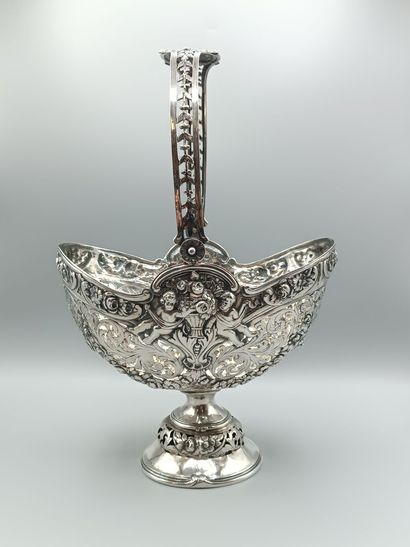 Grande corbeille ovale en argent en forme...