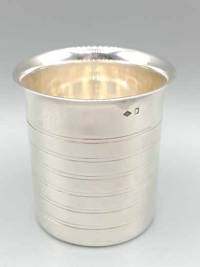 Émile PUIFORCAT
Silver tumbler decorated...