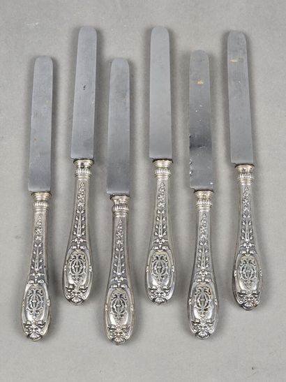 HENIN & Cie 
Set of 6 fruit/entremets knives...