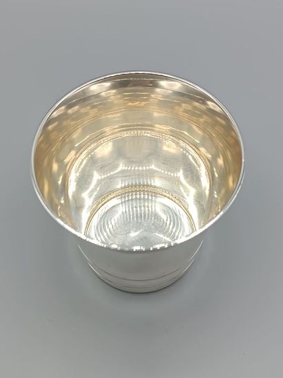 PUIFORCAT
Timbale en argent légèrement évasée...
