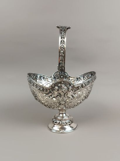 Grande corbeille ovale en argent en forme...