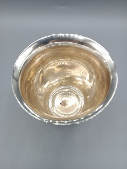Large silver tulip tumbler with chased decoration...