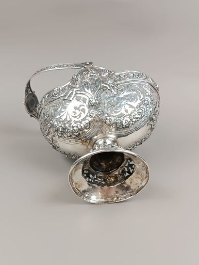 Grande corbeille ovale en argent en forme...