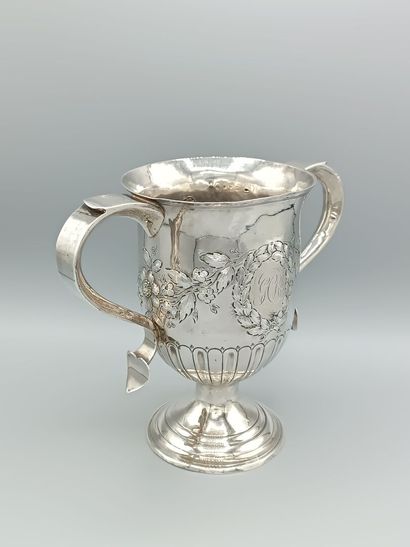 LONDRES 1793
Coupe de mariage en argent dite...