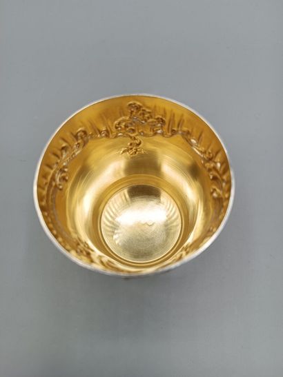TALLOIS & MAYENCE 
Silver timbale with rocaille...