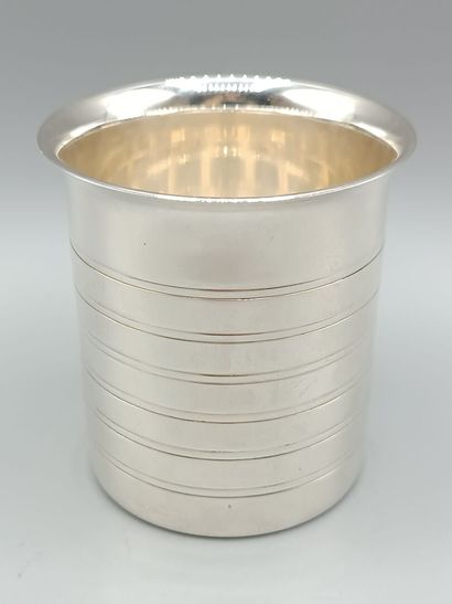 Émile PUIFORCAT
Silver tumbler decorated...