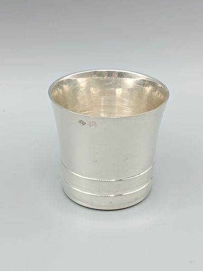 Émile PUIFORCAT
Small silver kettledrum with...