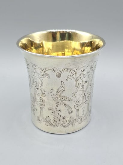 Timbale à fond plat en argent, intérieur...
