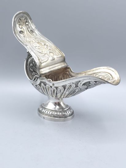 Silver incense dish.
Decorated with foliage.
Minerve...