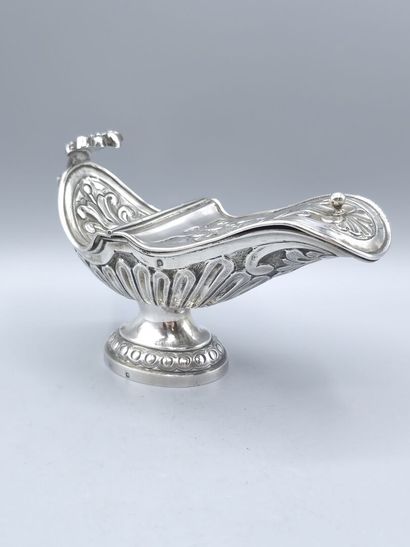 Silver incense dish.
Decorated with foliage.
Minerve...