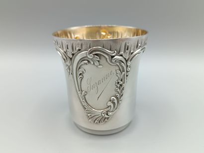 TALLOIS & MAYENCE 
Silver timbale with rocaille...