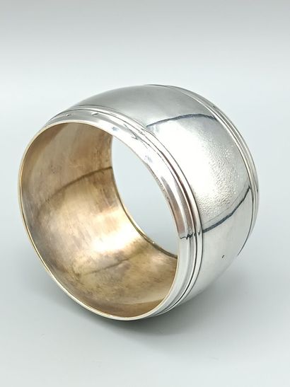 Silver napkin ring, unencrypted.
Minerve...