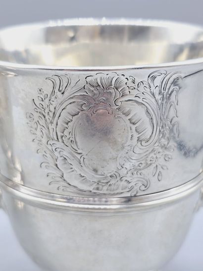 Deux coupes de mariage en argent dites 