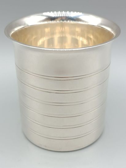 Émile PUIFORCAT
Silver tumbler decorated...
