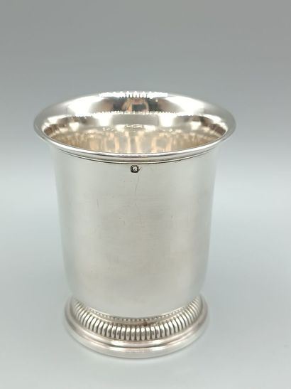 Single-model silver tumbler, slightly flared...