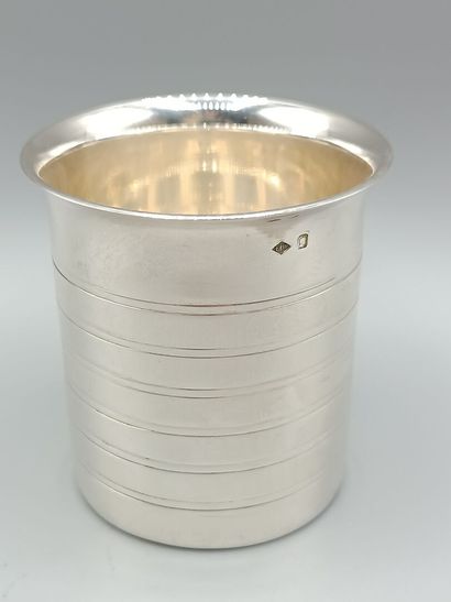 Émile PUIFORCAT
Silver tumbler decorated...