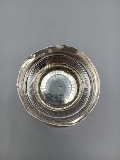 Large silver tulip tumbler with chased decoration...