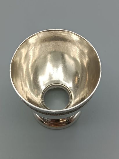 SOUFFLOT
Silver egg cup bordered with a frieze...