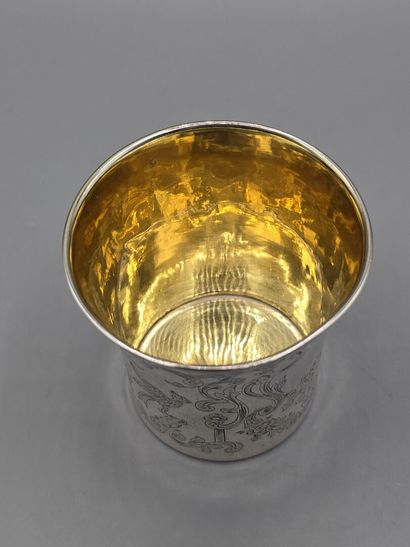 Timbale à fond plat en argent, intérieur...