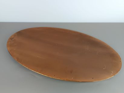 Miroir de forme oblongue en bois et stuc...